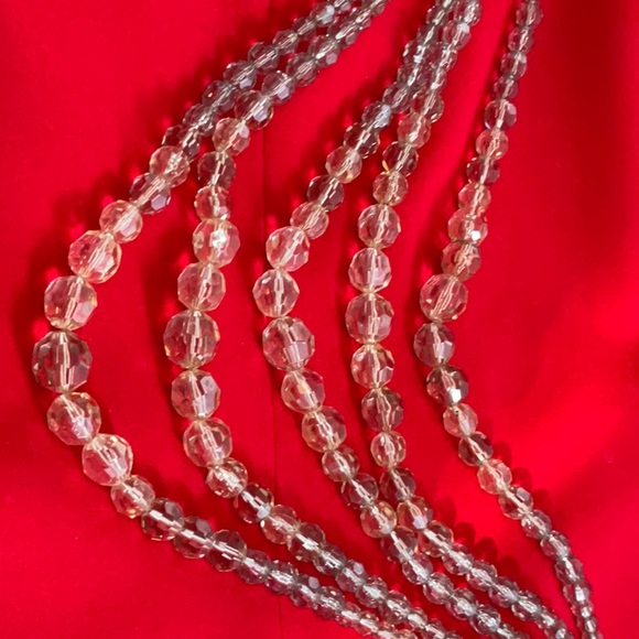 Beautiful Necklace - Picture 6 of 6